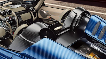 Huayra roadster hoops 2