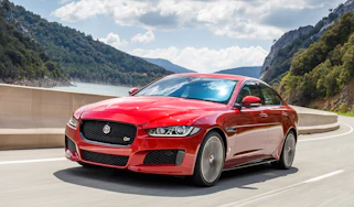 18 XE S front