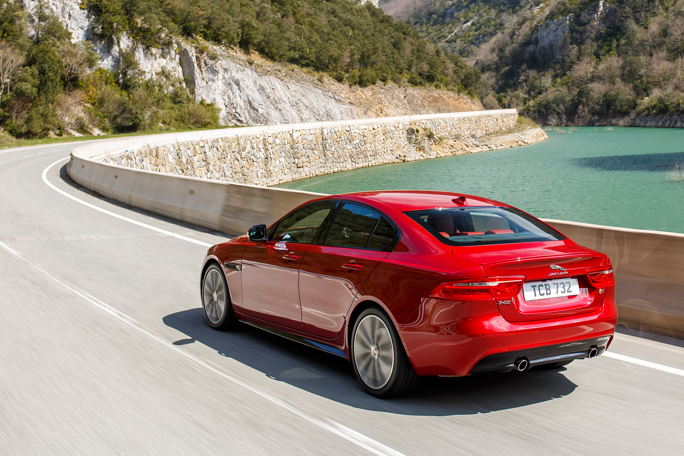 18 XE S rear