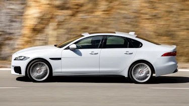 18 XF S Side
