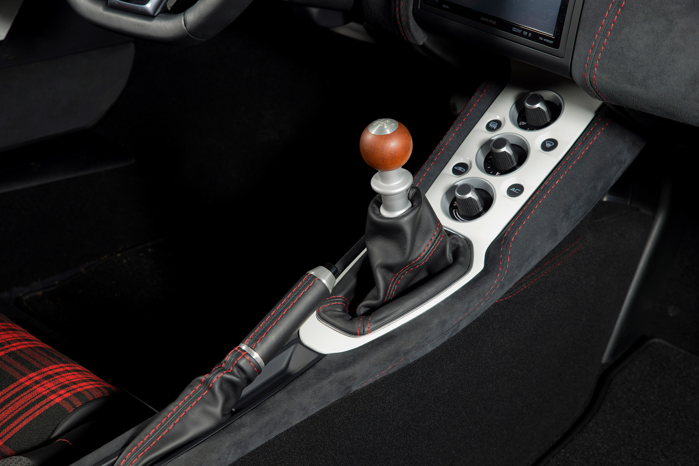 James Bond Lotus Evora Sport 410 - gearknob