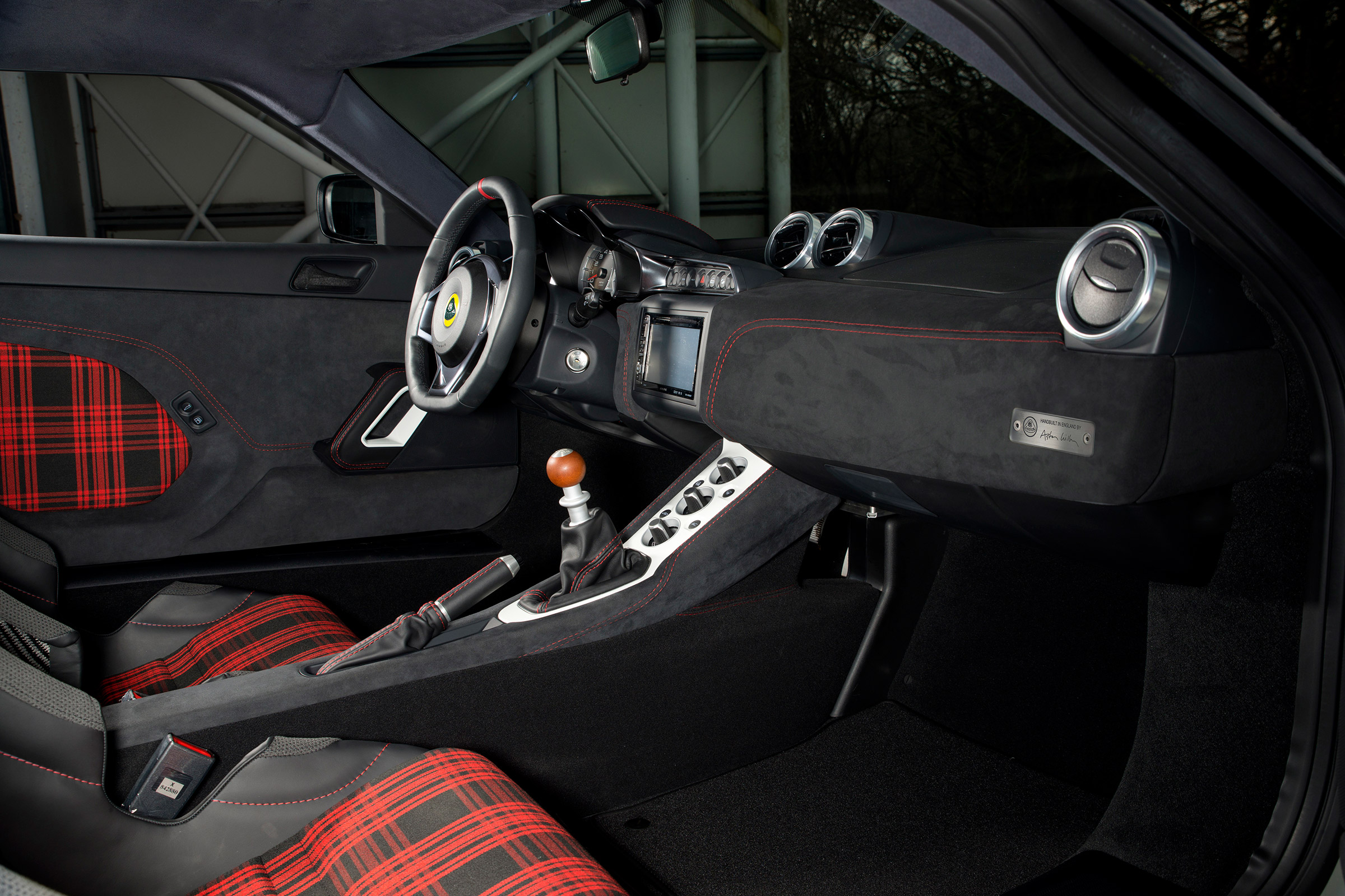 James Bond Lotus Evora Sport 410 - interior