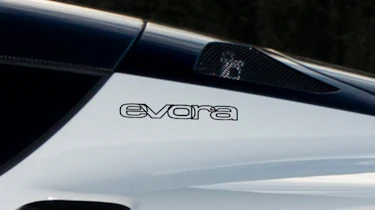 James Bond Lotus Evora Sport 410 - Evora script