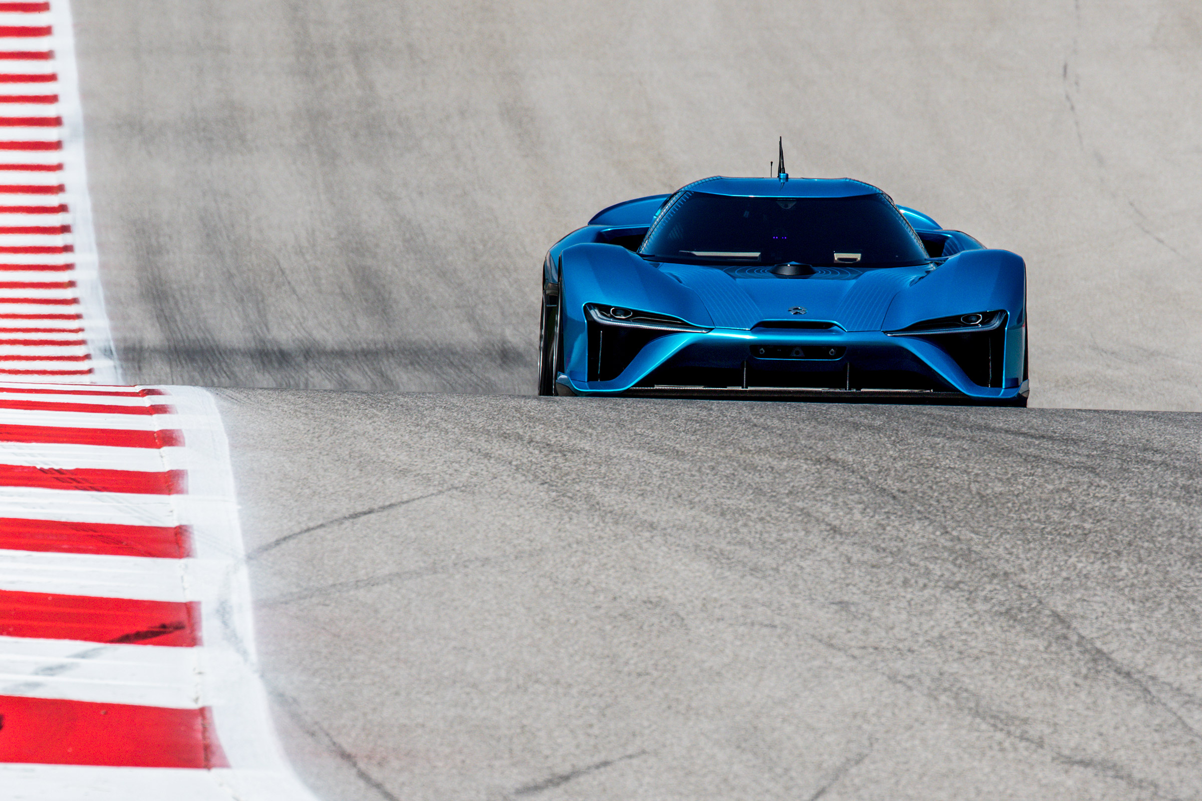 NIO EP9 - front