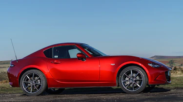 Mazda MX-5 RF - Side