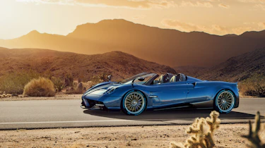 Huayra roadster profile
