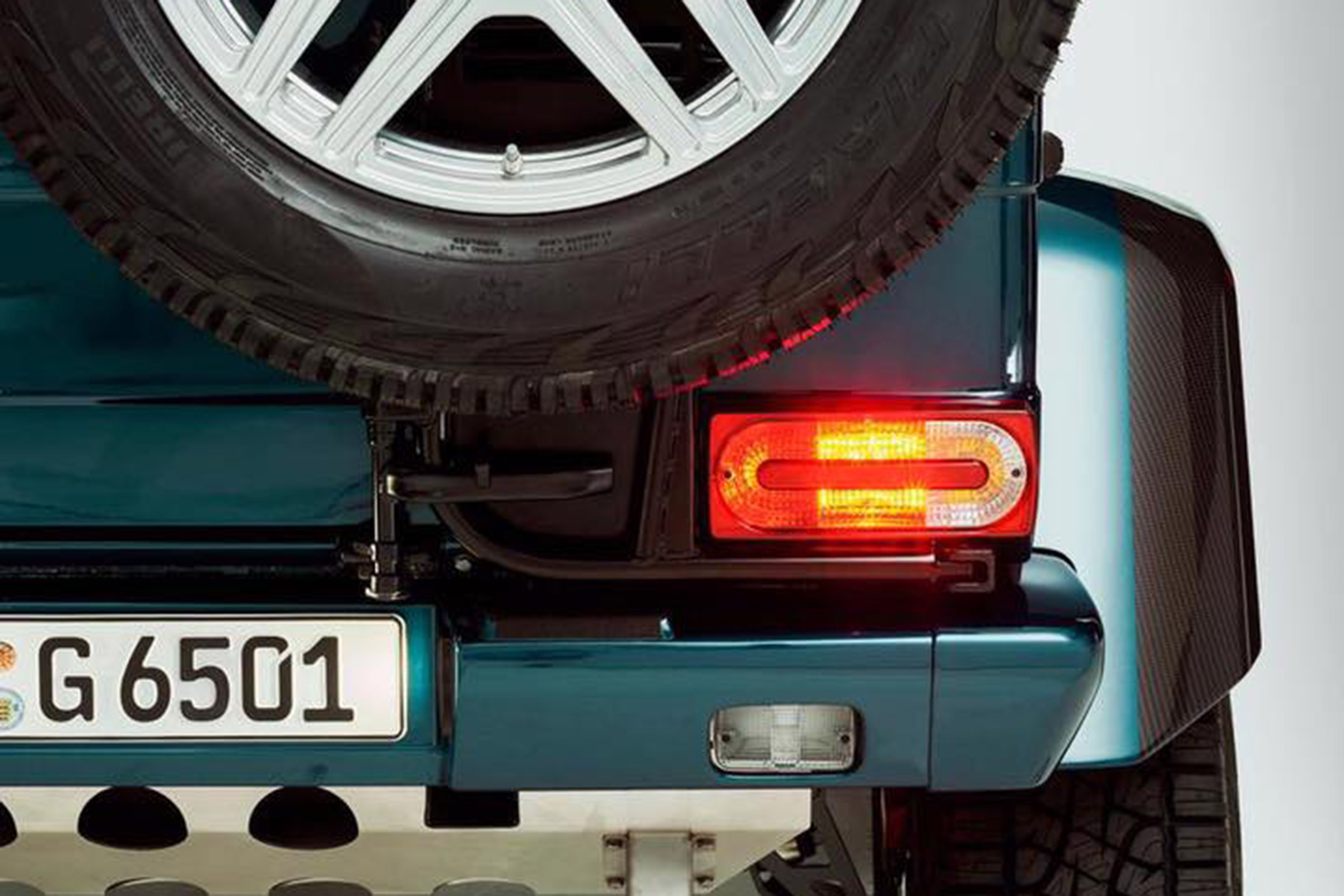 Mercedes-AMG G65 cab teaser