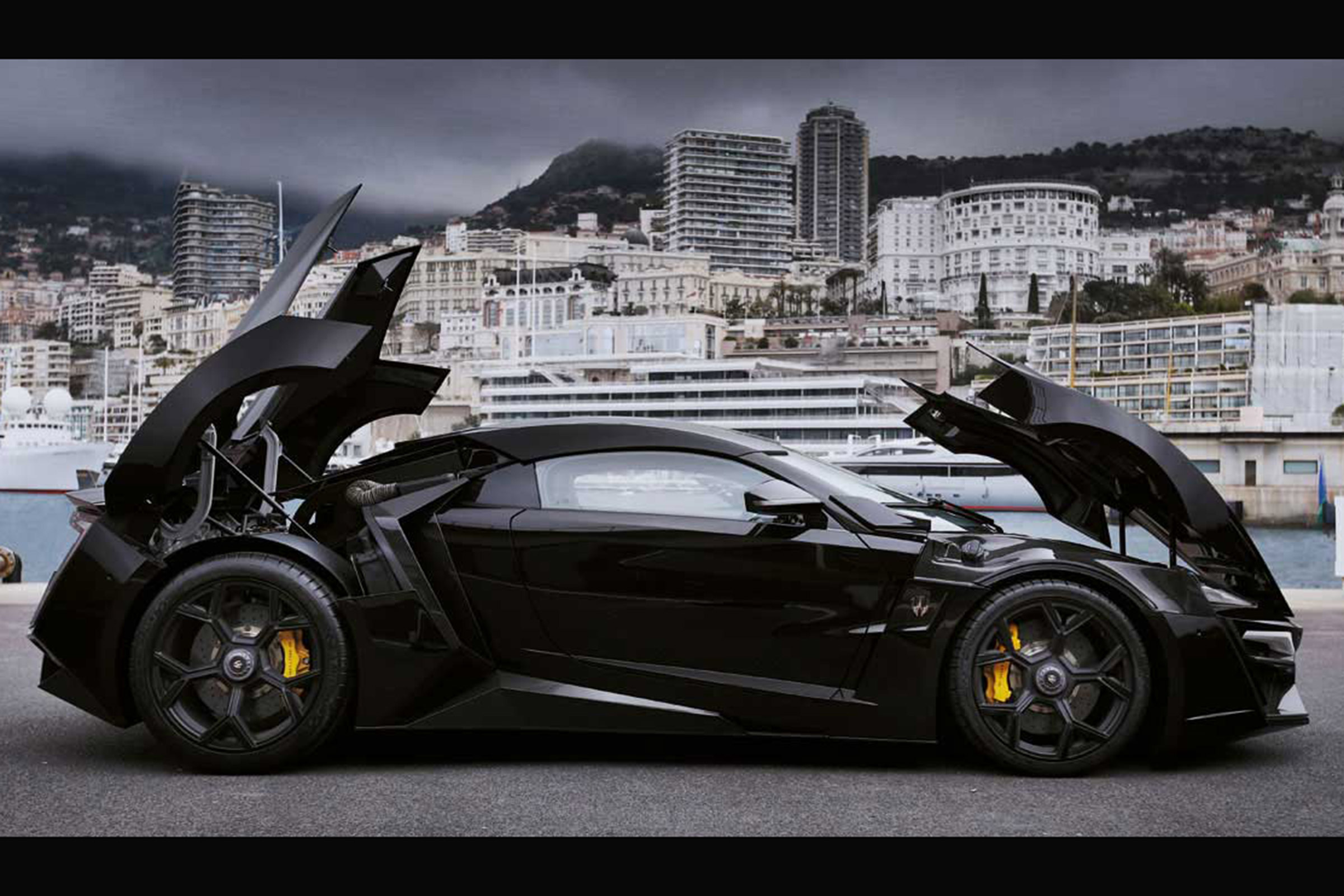 Lykan Hypersport covers open