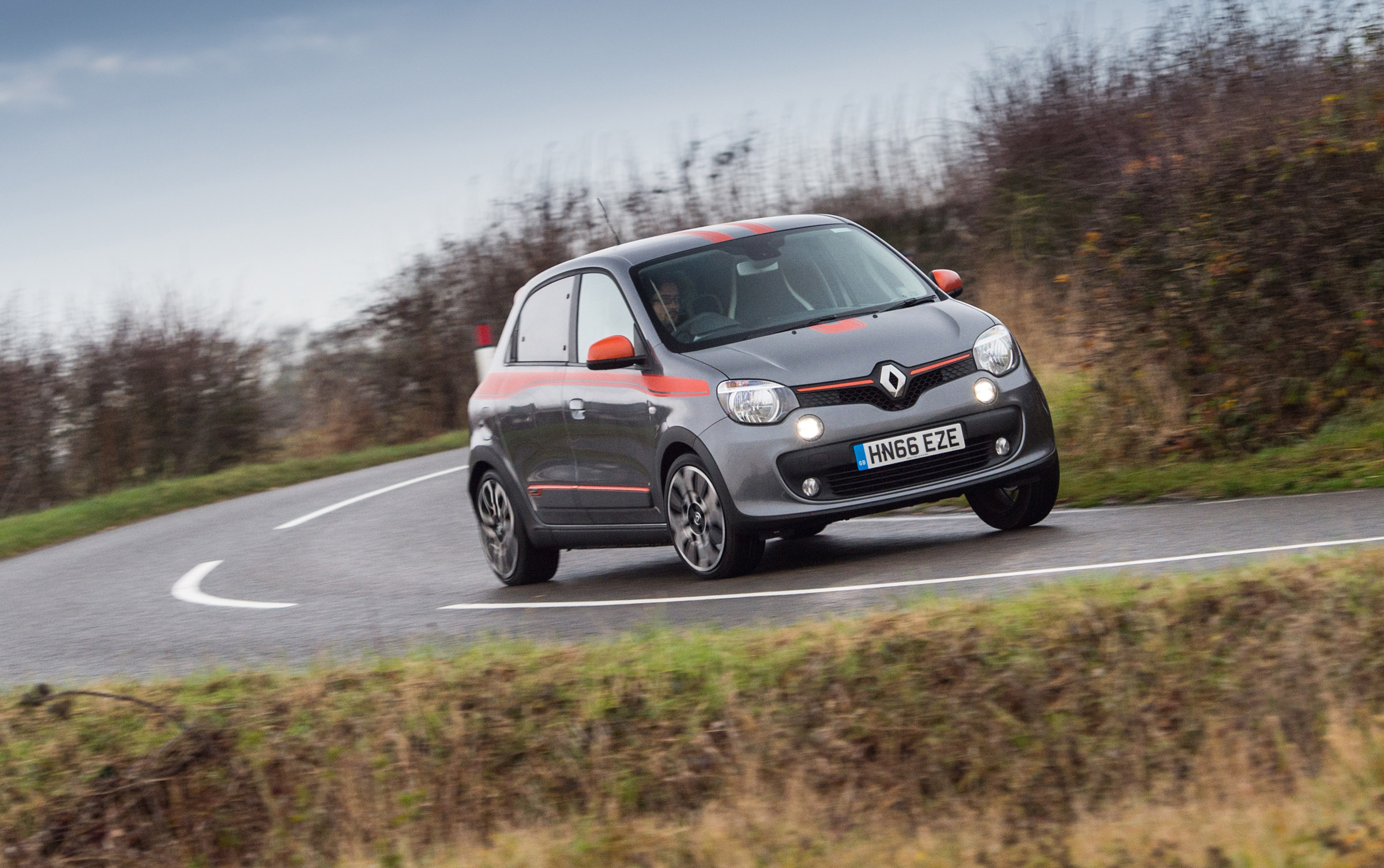 Renault Twingo GT cornering