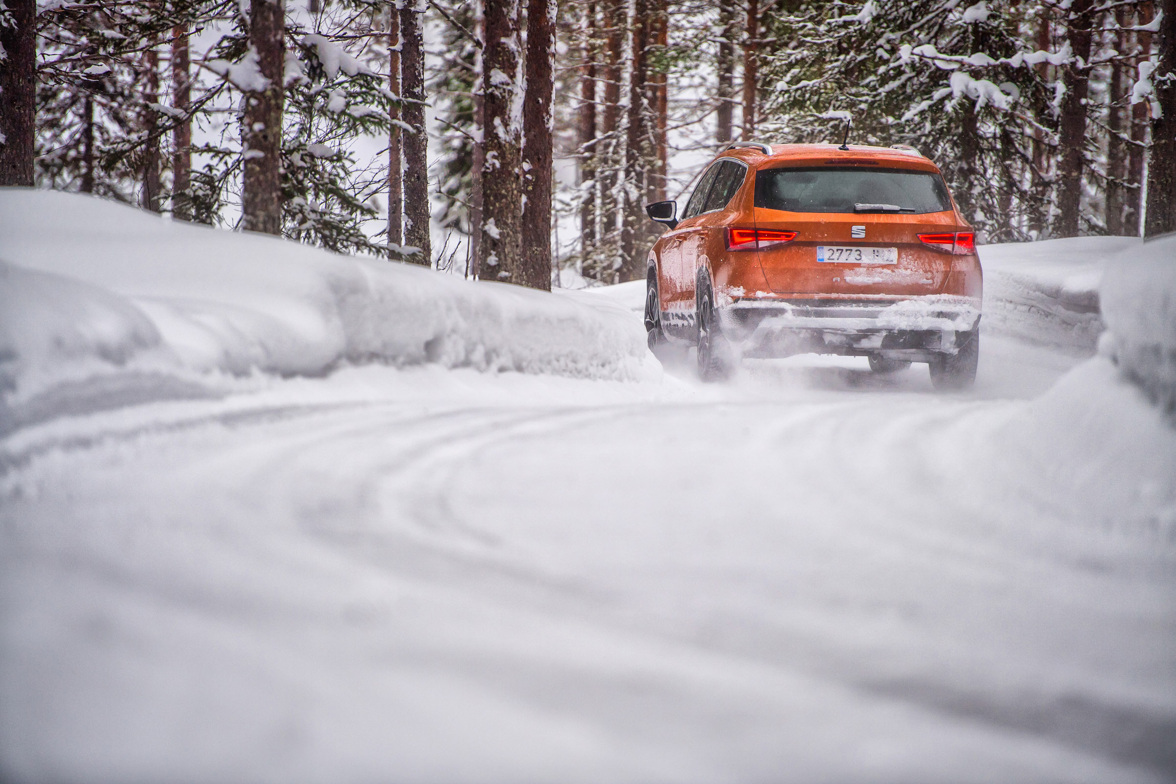 SEAT Ateca snow rear three-quarters