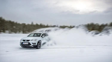 SEAT Ateca snow action drift