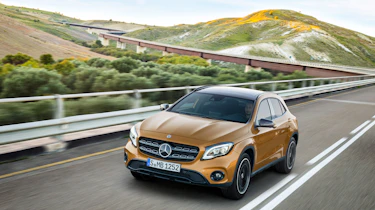 Mercedes-Benz GLA (2017) front2