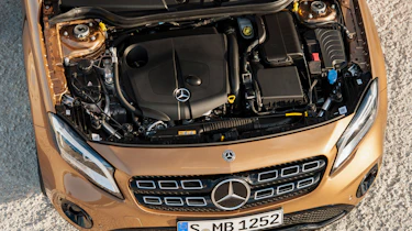 Mercedes-Benz GLA (2017) engine