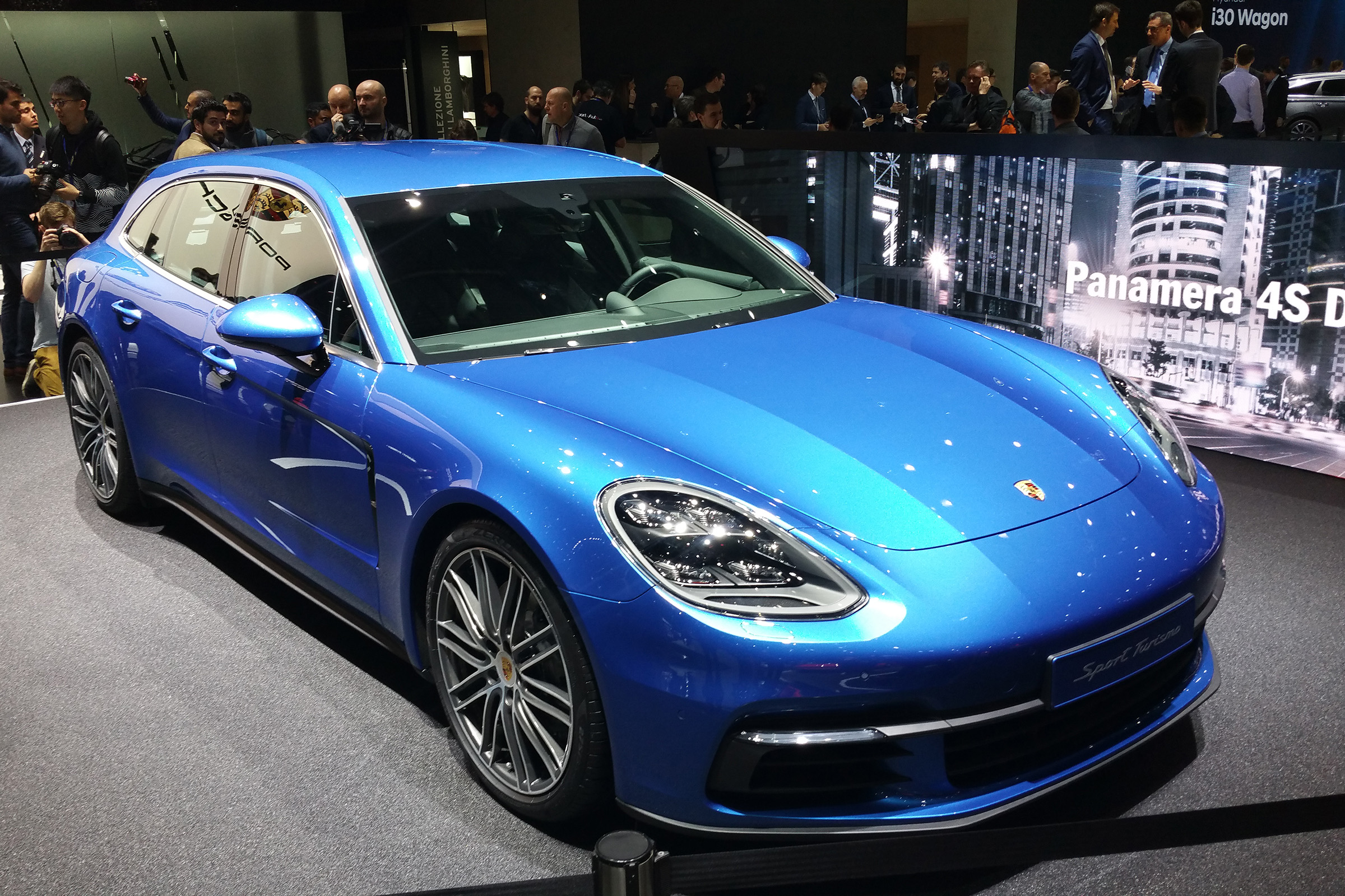 Porsche Panamera Sport Turismo - Geneva front three quarter