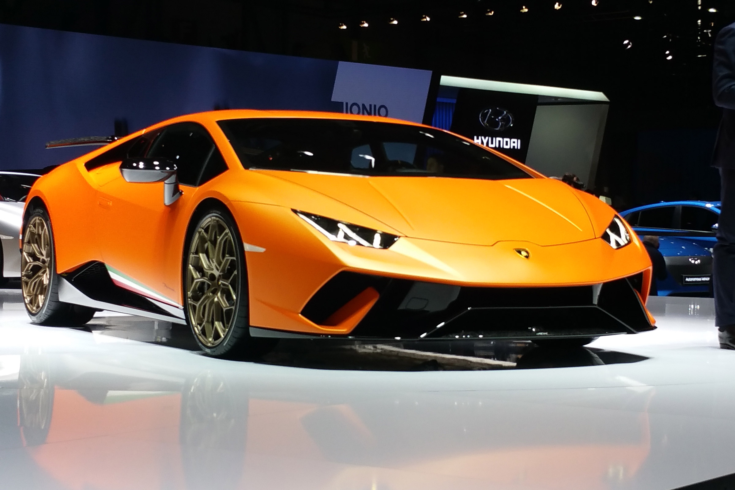 Lamborghini Huracan Performante Geneva front three quarter