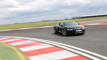 Audi R8 - front cornering