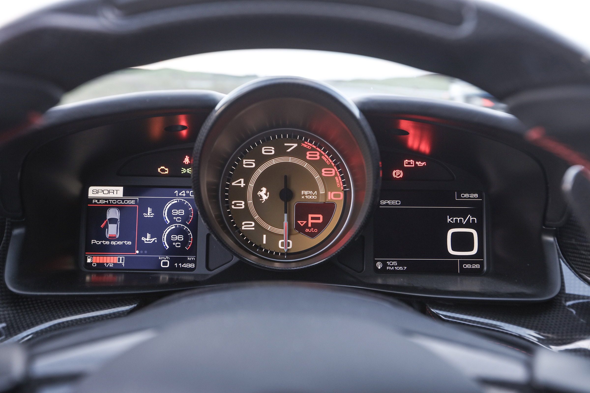 Ferrari GTC4 Lusso T - dial pack