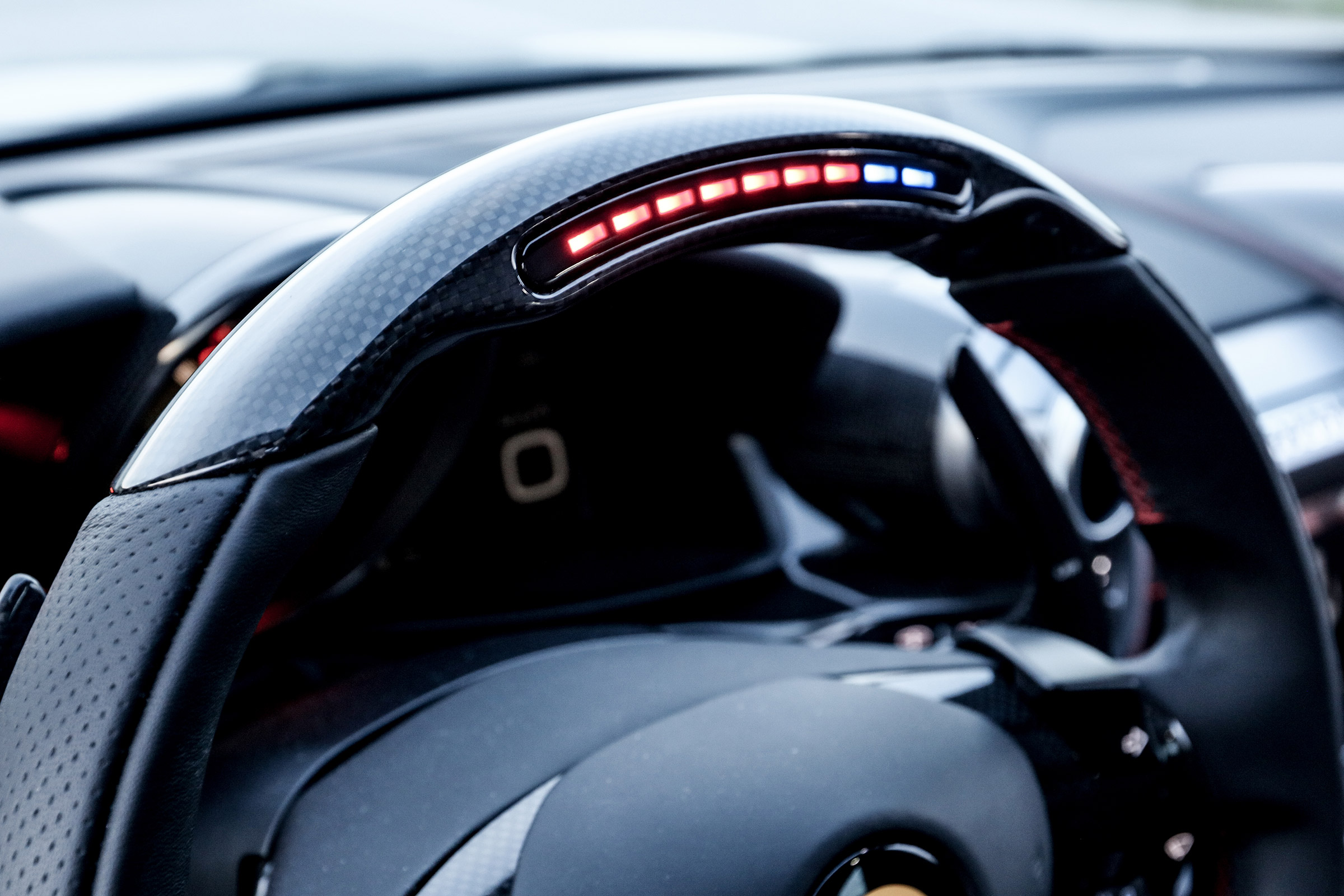 Ferrari GTC4 Lusso T - steeringwheel2