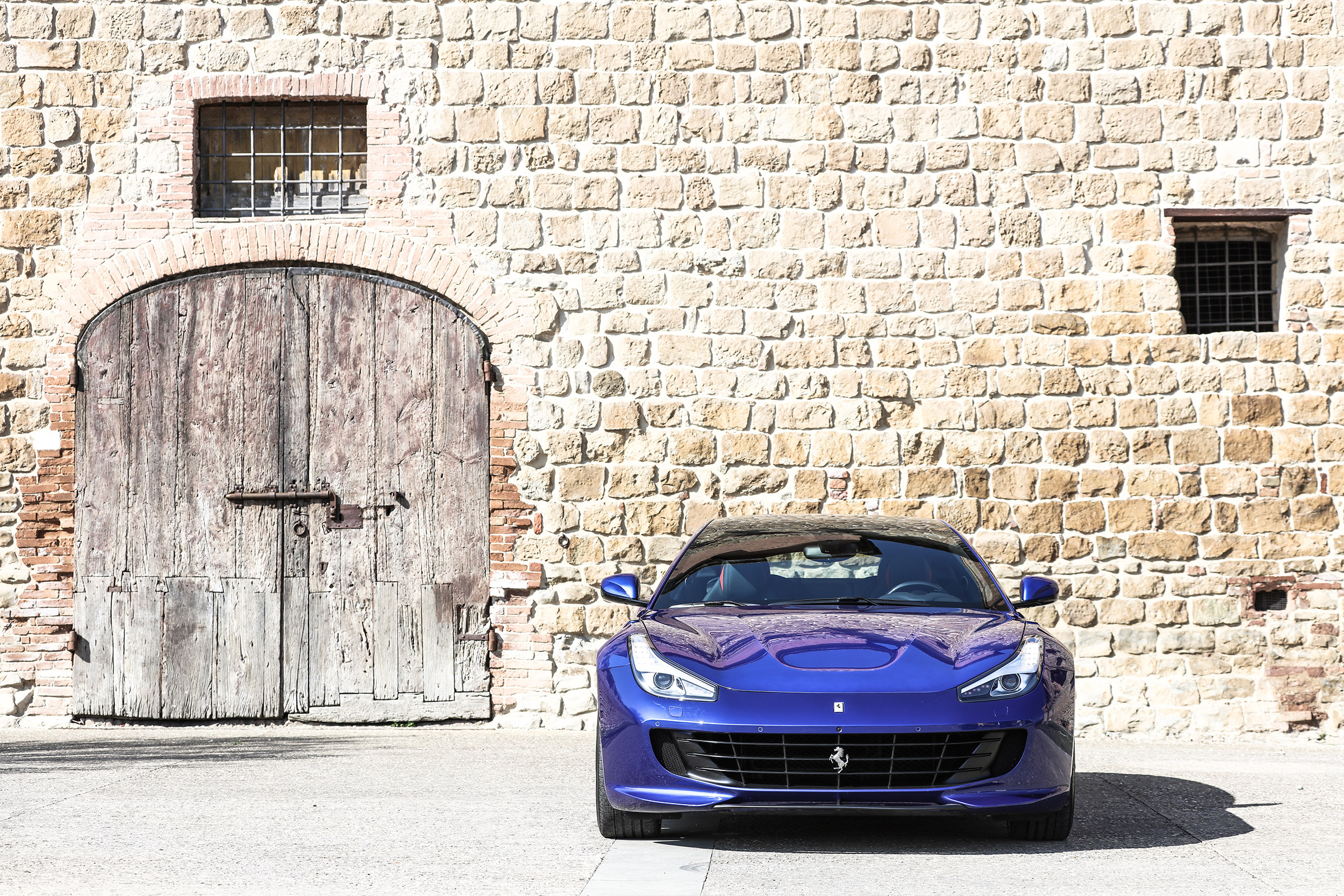Ferrari GTC4 Lusso T static front