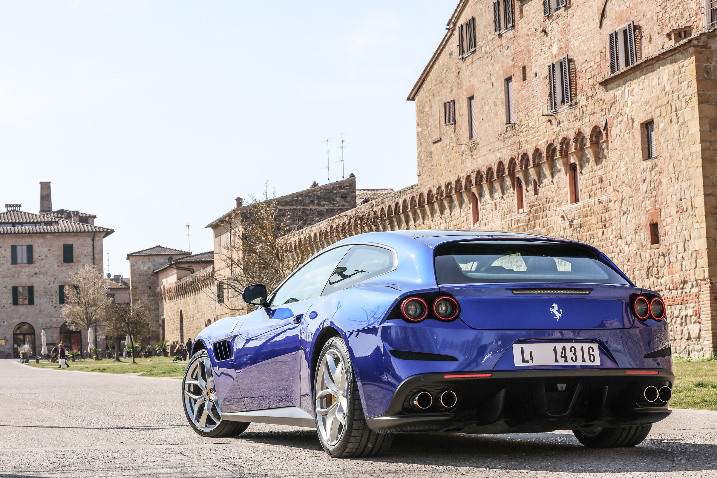 Ferrari GTC4 Lusso T - static rear