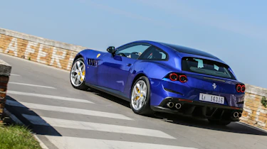 Ferrari GTC4 Lusso T - rear 3