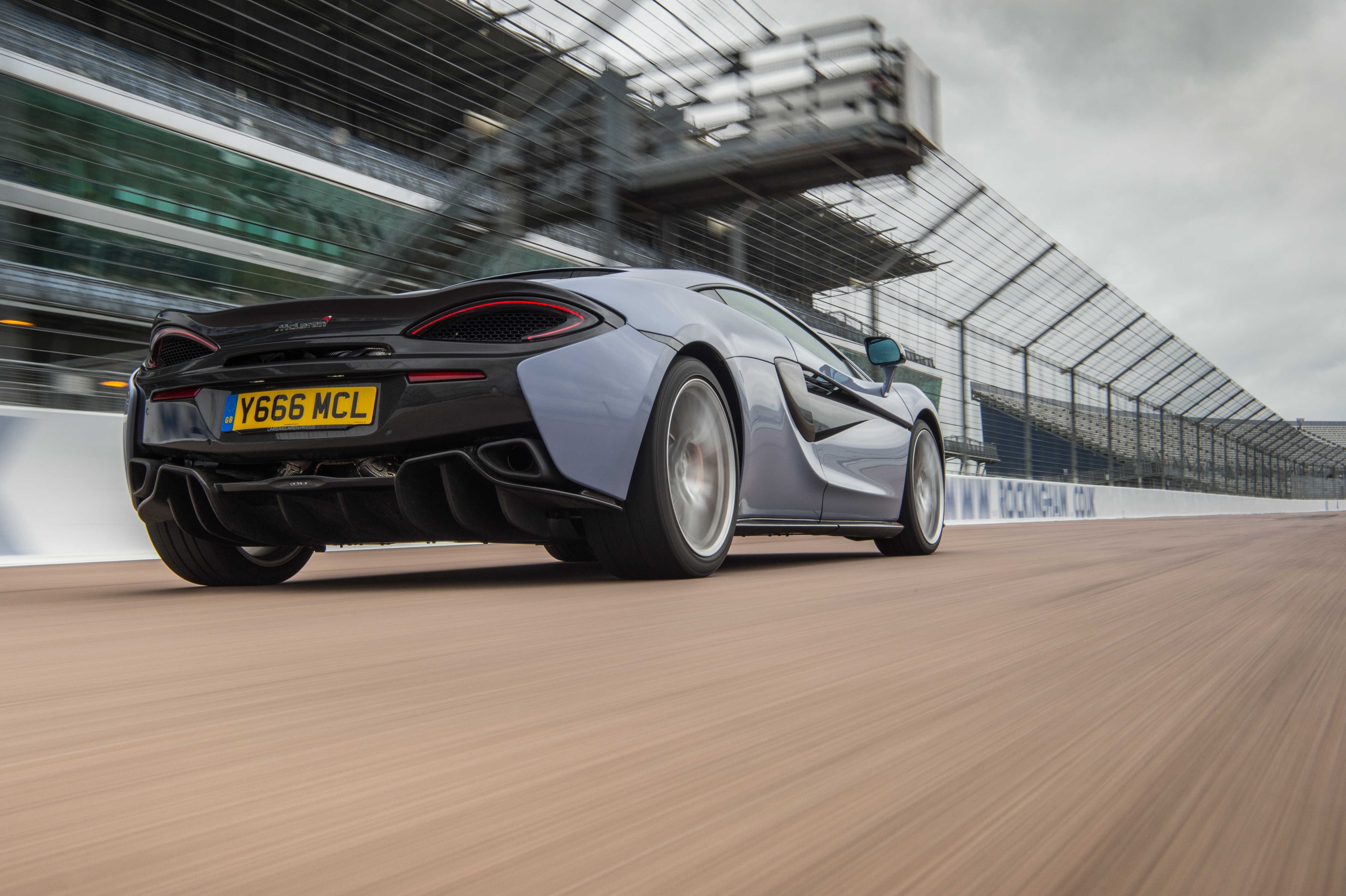 McLaren 570S Track Pack - rear tracking