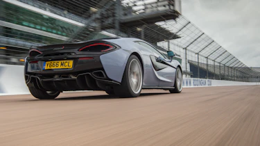 McLaren 570S Track Pack - rear tracking