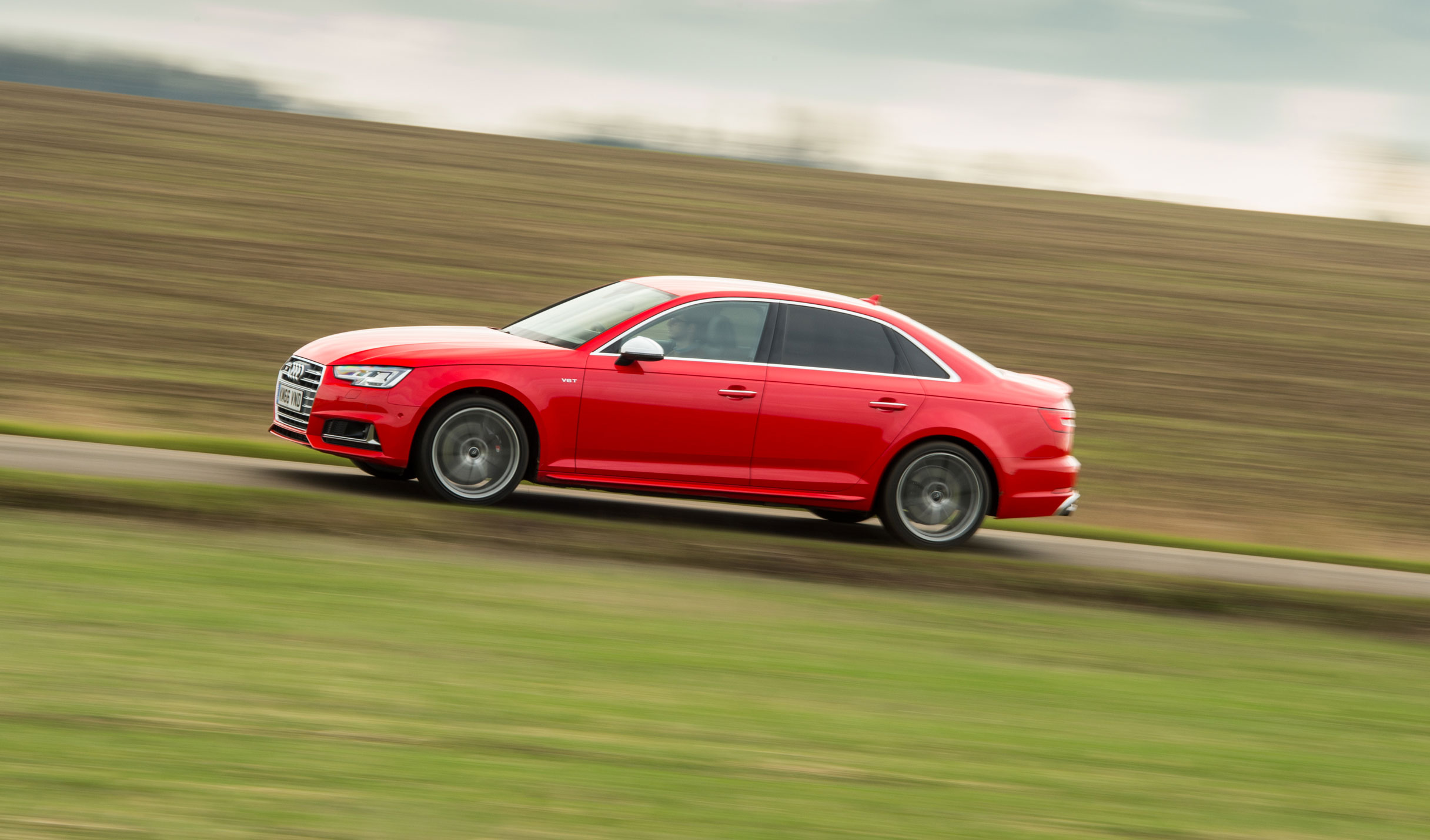Audi S4 - Side