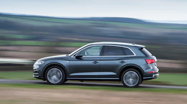 Audi Q5 - side profile