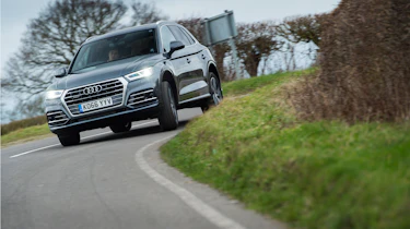 Audi Q5 - front cornering
