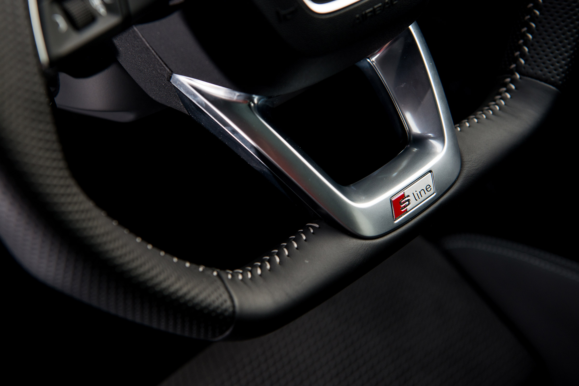 Audi Q5 - steering wheel
