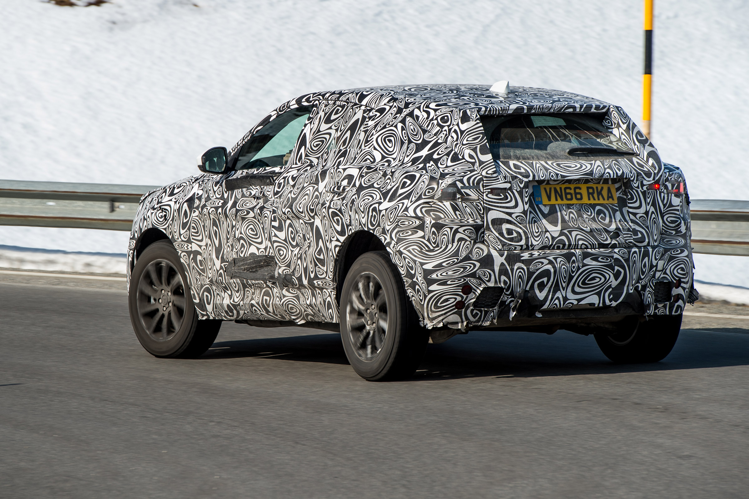 Jag E-Pace spy in france 4