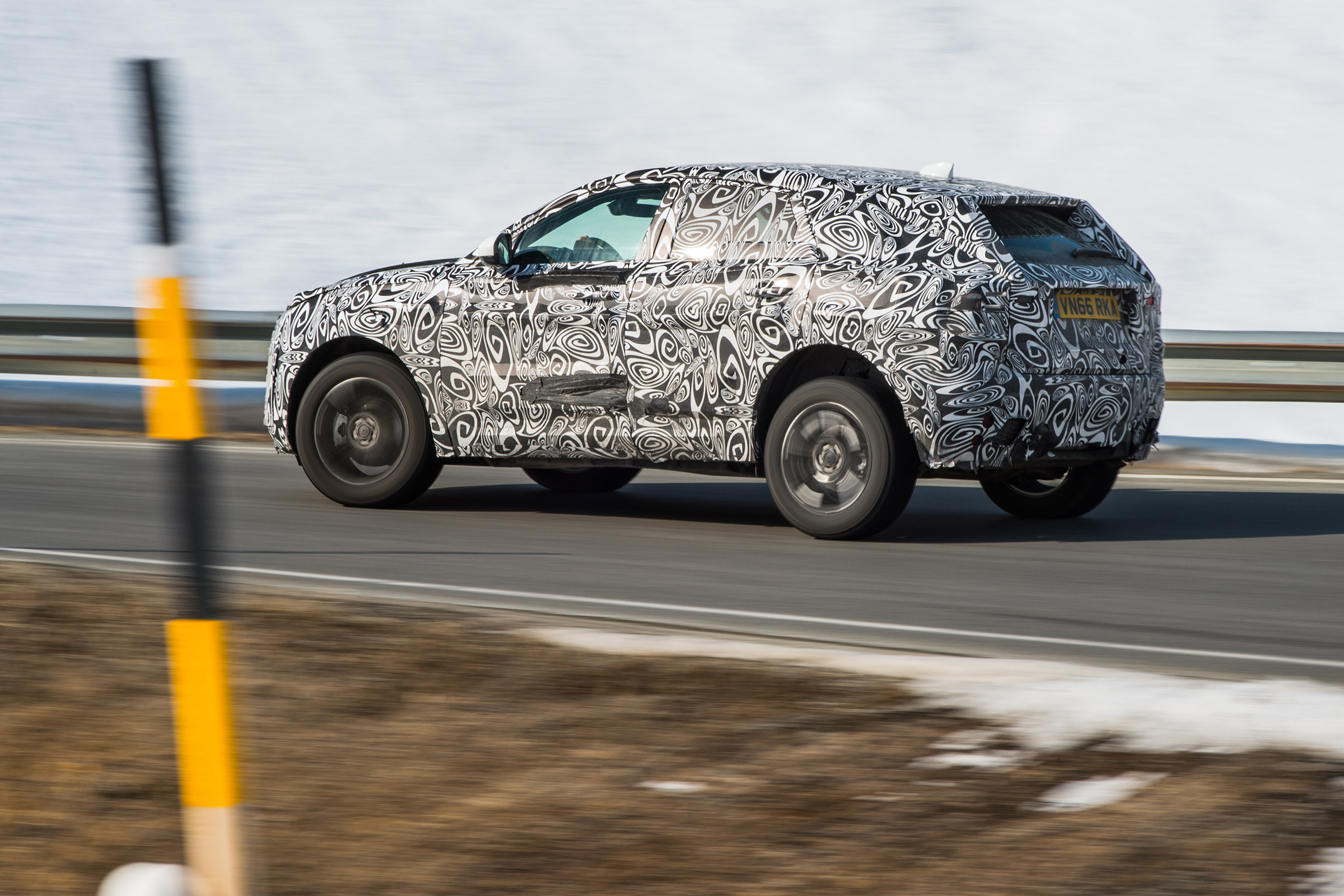 Jag E-Pace spy in france rear