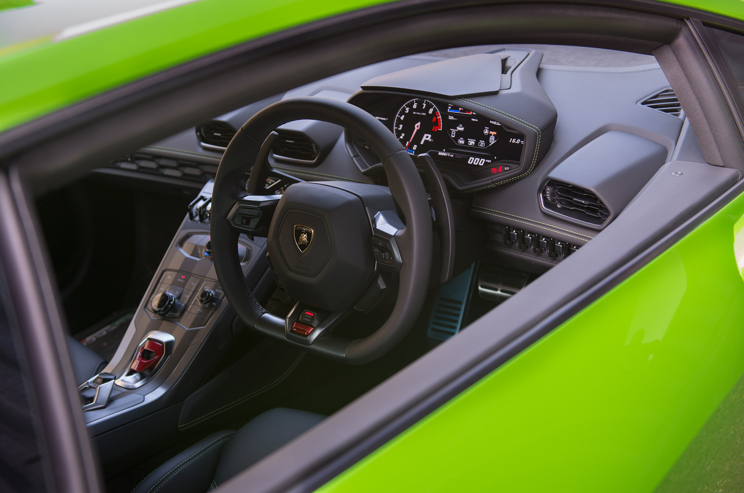 Lamborghini Huracan LP 610-4 interior