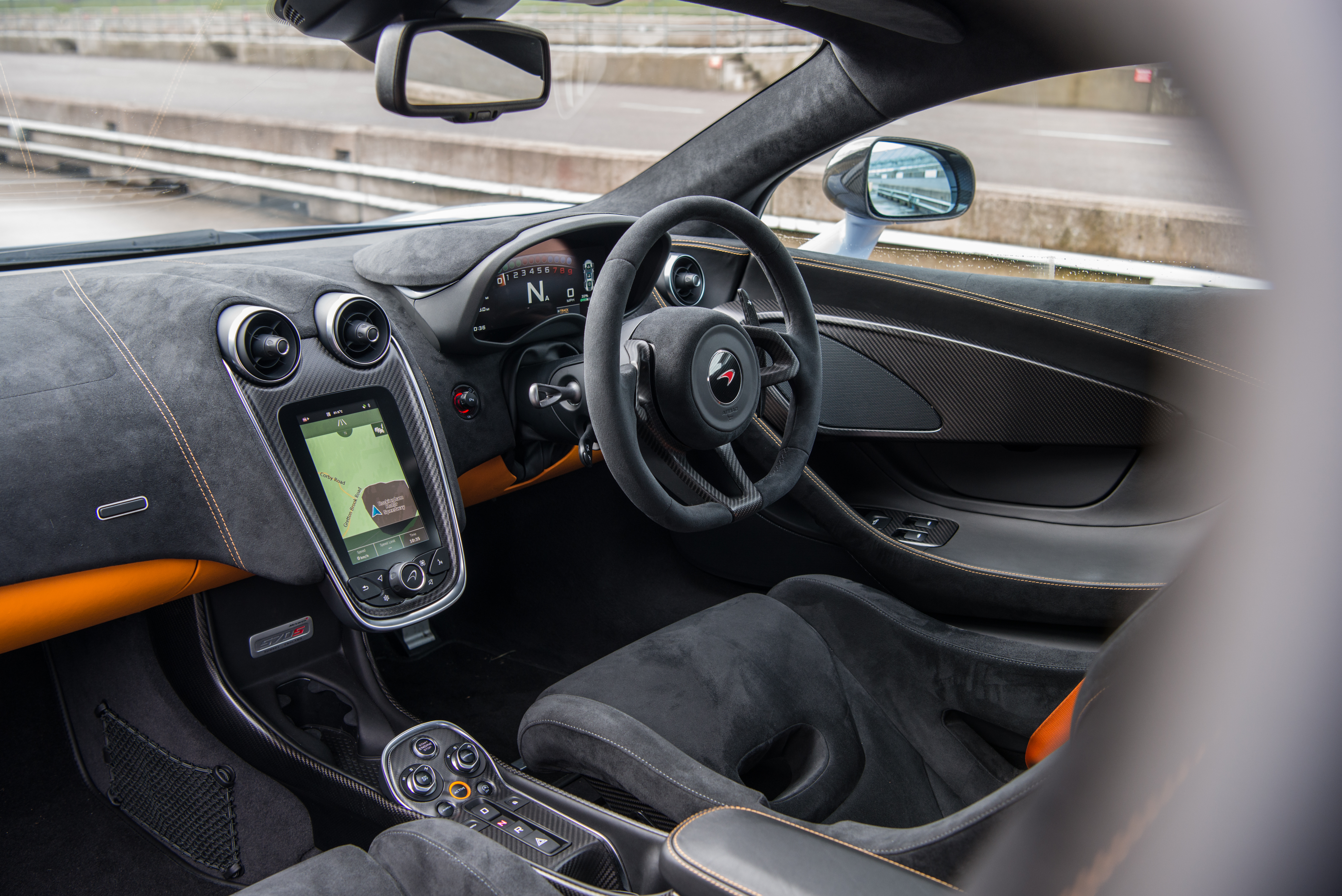 McLaren 570S Track Pack - interior