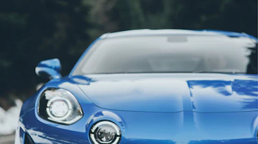 Alpine A110 - front