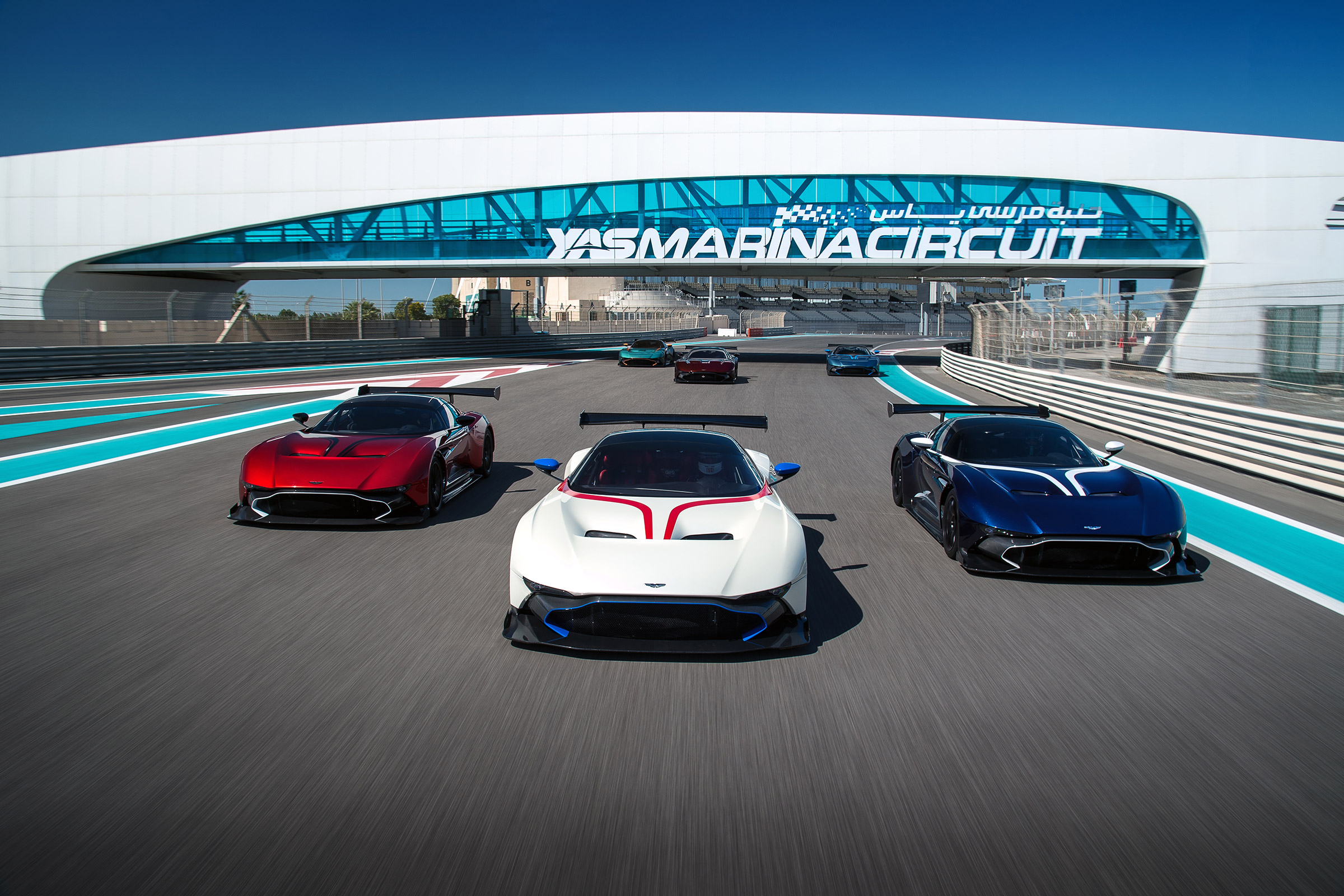 Aston Martin Vulcan - 