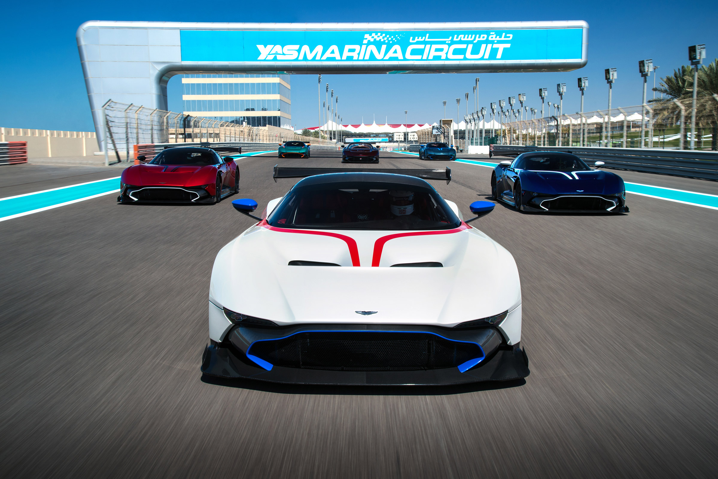 Aston Martin Vulcan - 