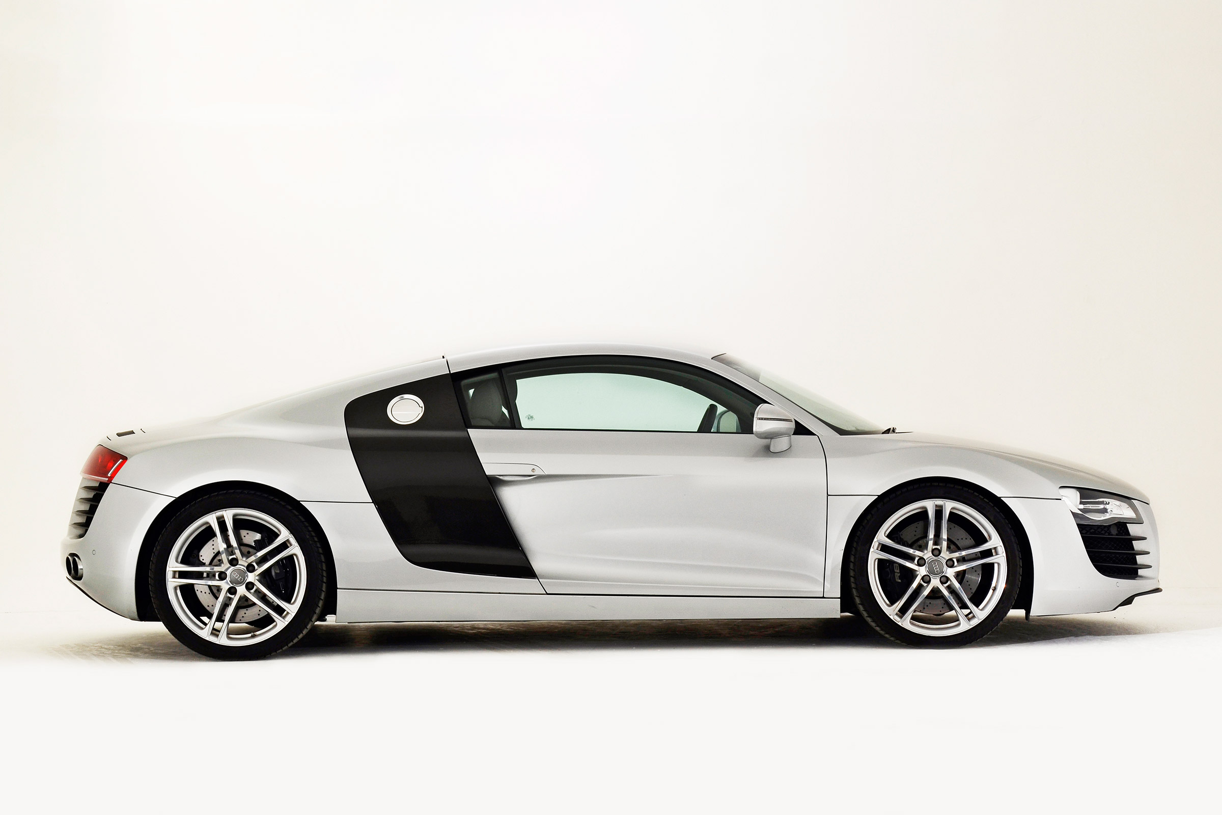 Audi R8 side profile