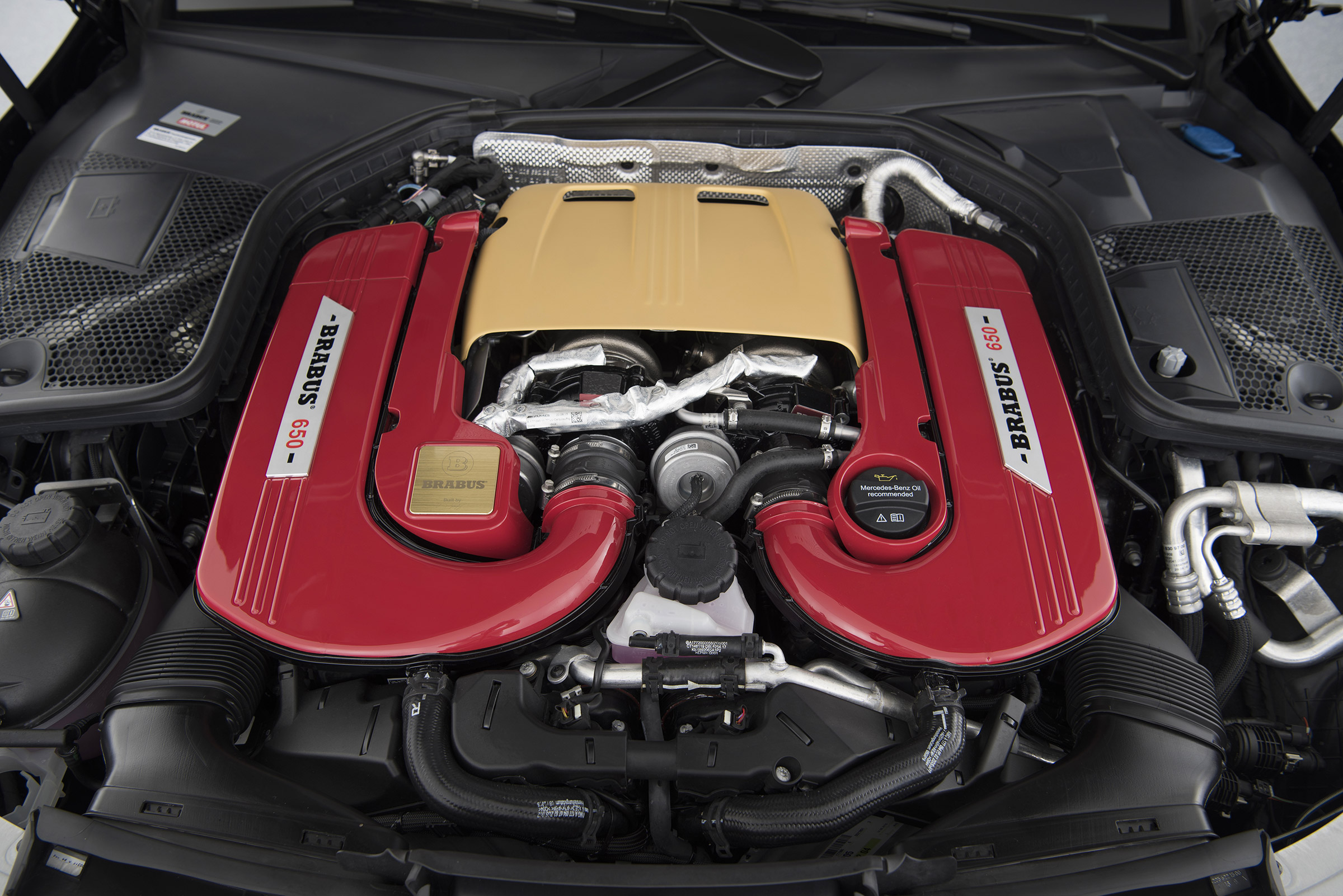 Brabus 650 Cabrio engine