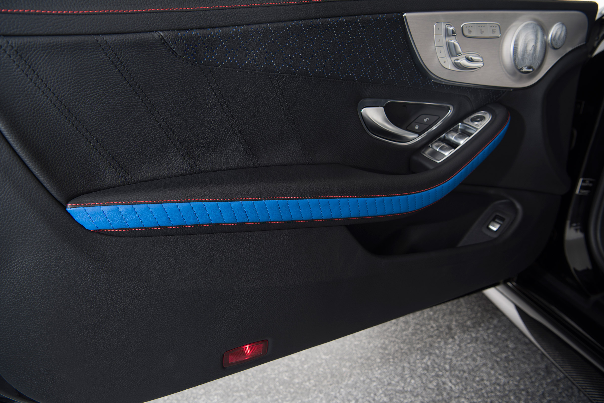 Brabus 650 Cabrio door card