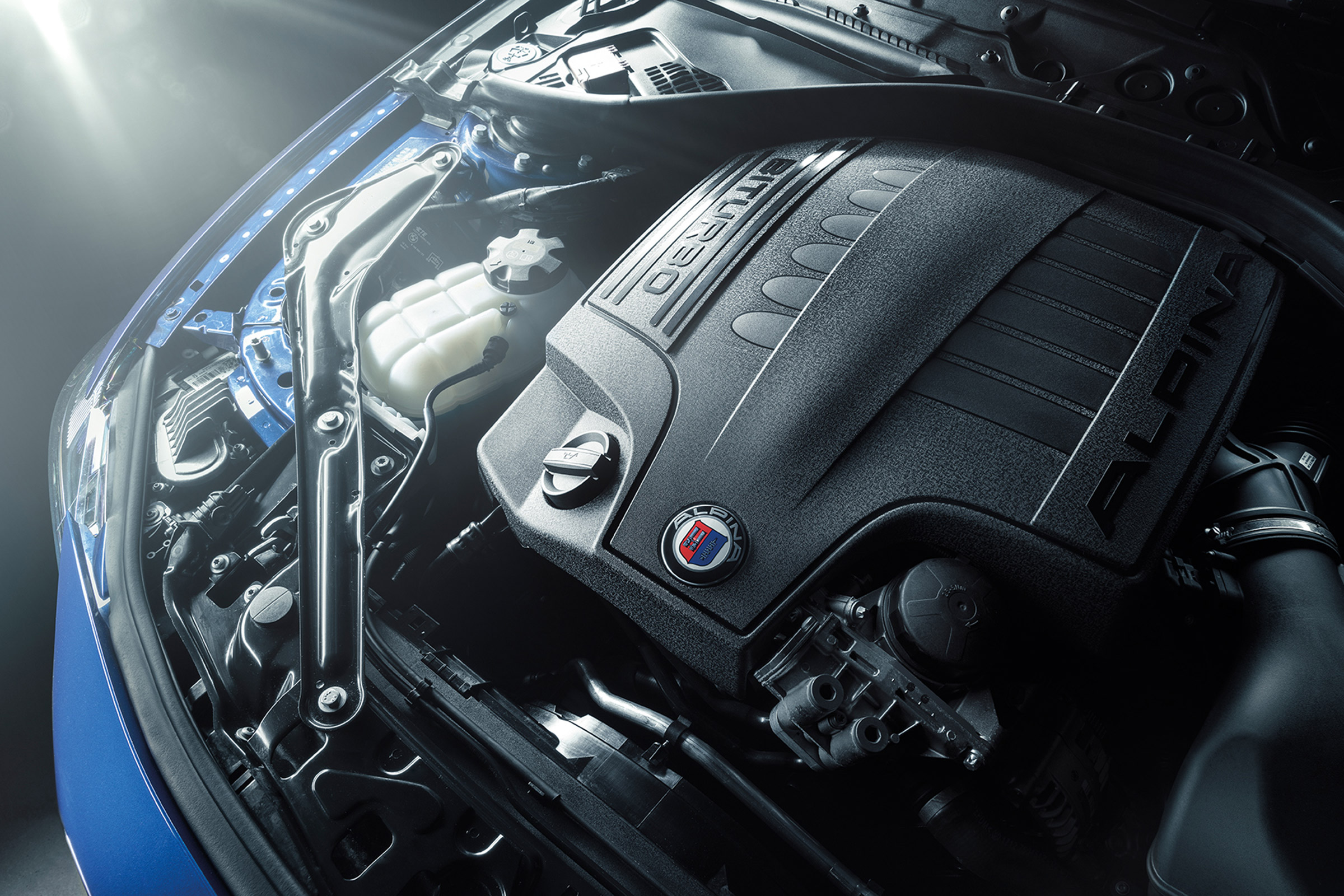 Alpina B4S engine