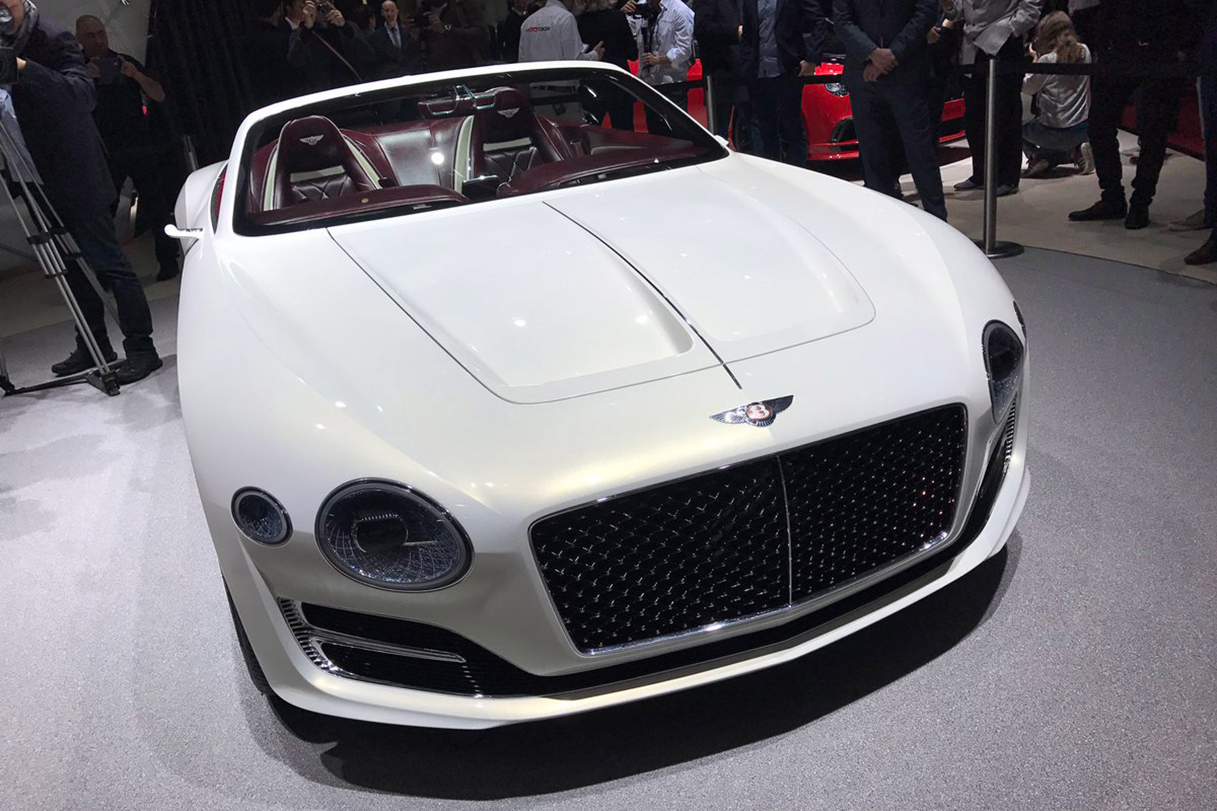 Bentley EXP12 Speed 6e - Geneva front three quarter