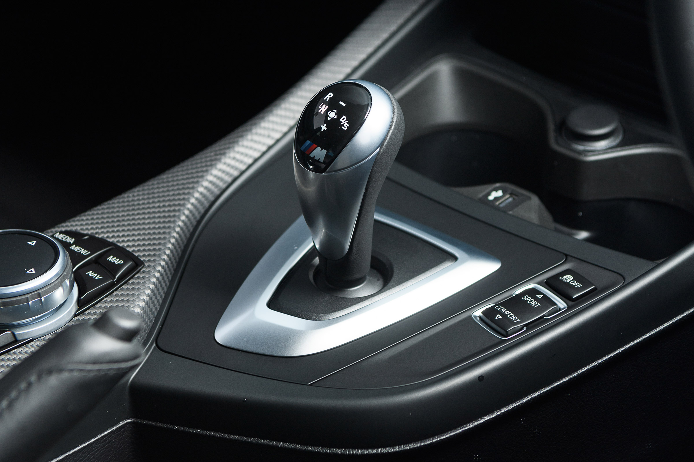 BMW M2 - gear selector