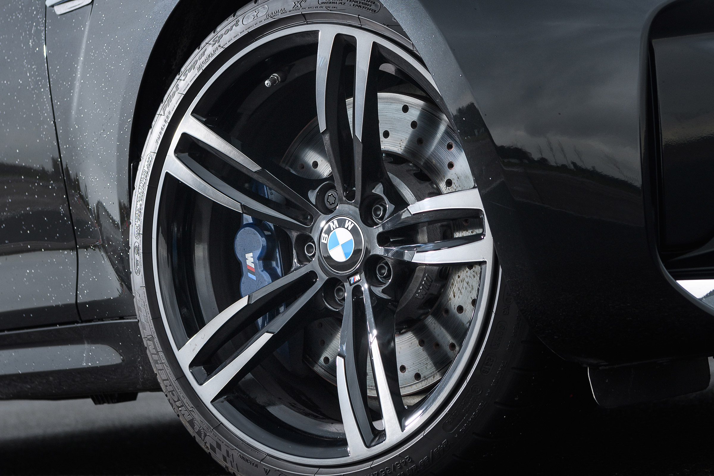BMW M2 - wheel