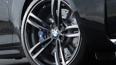 BMW M2 - wheel