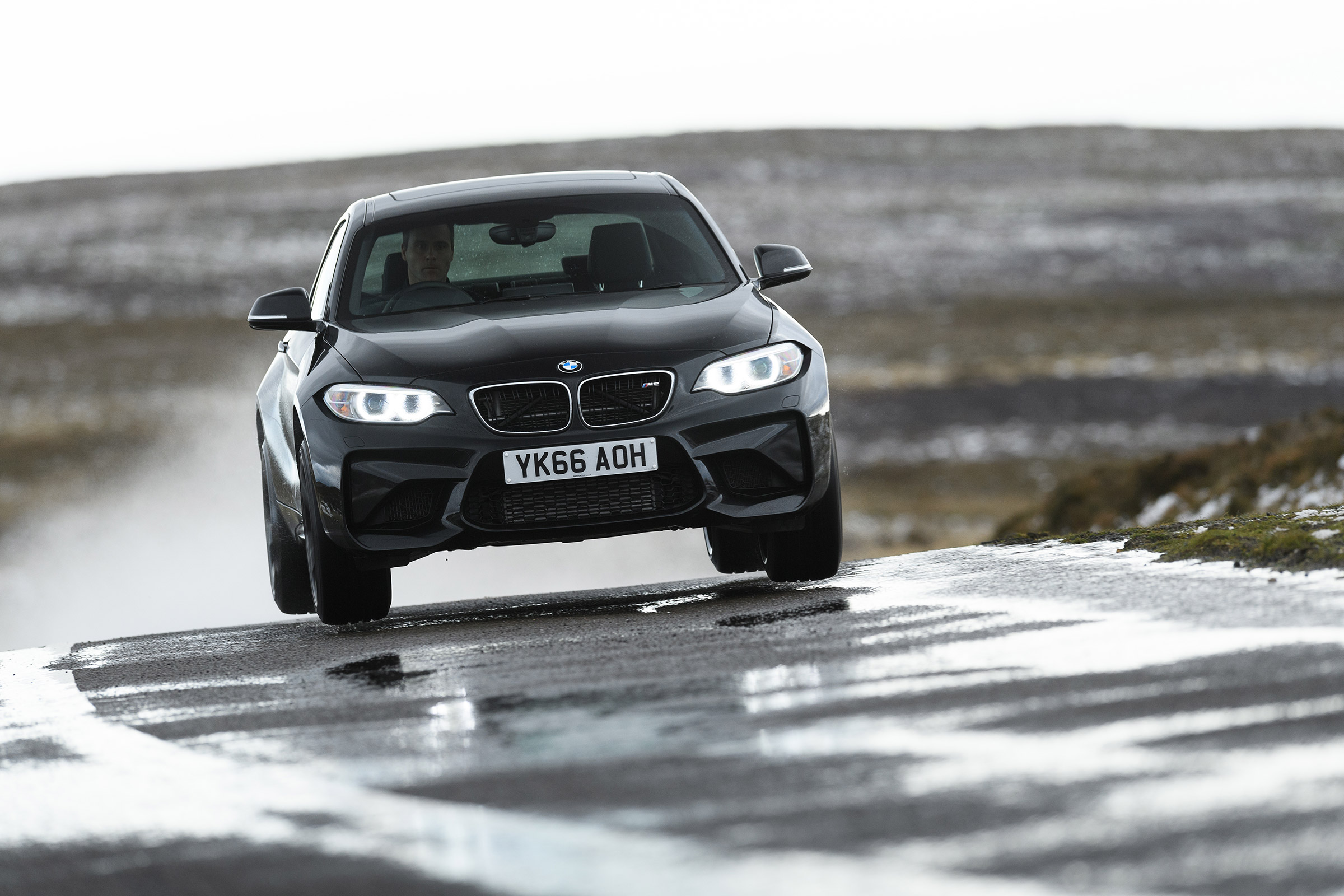 BMW M2 - front 