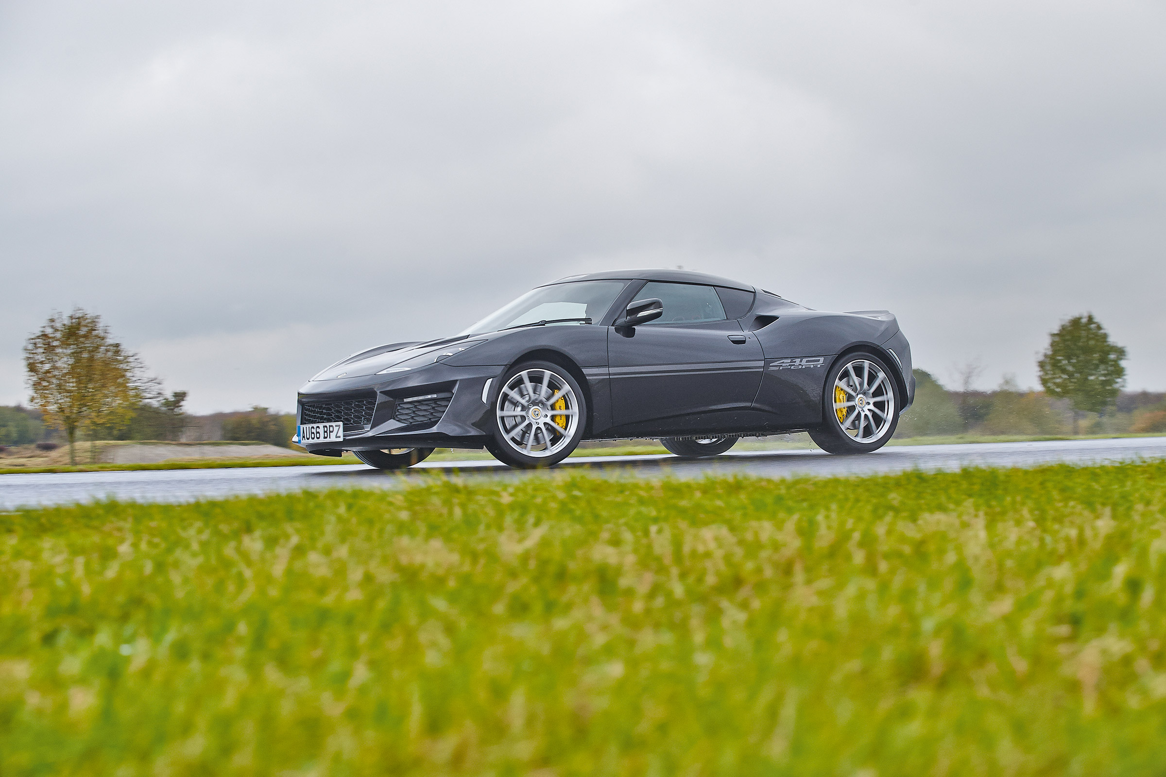 Lotus Evora Sport 410 - front three quarter