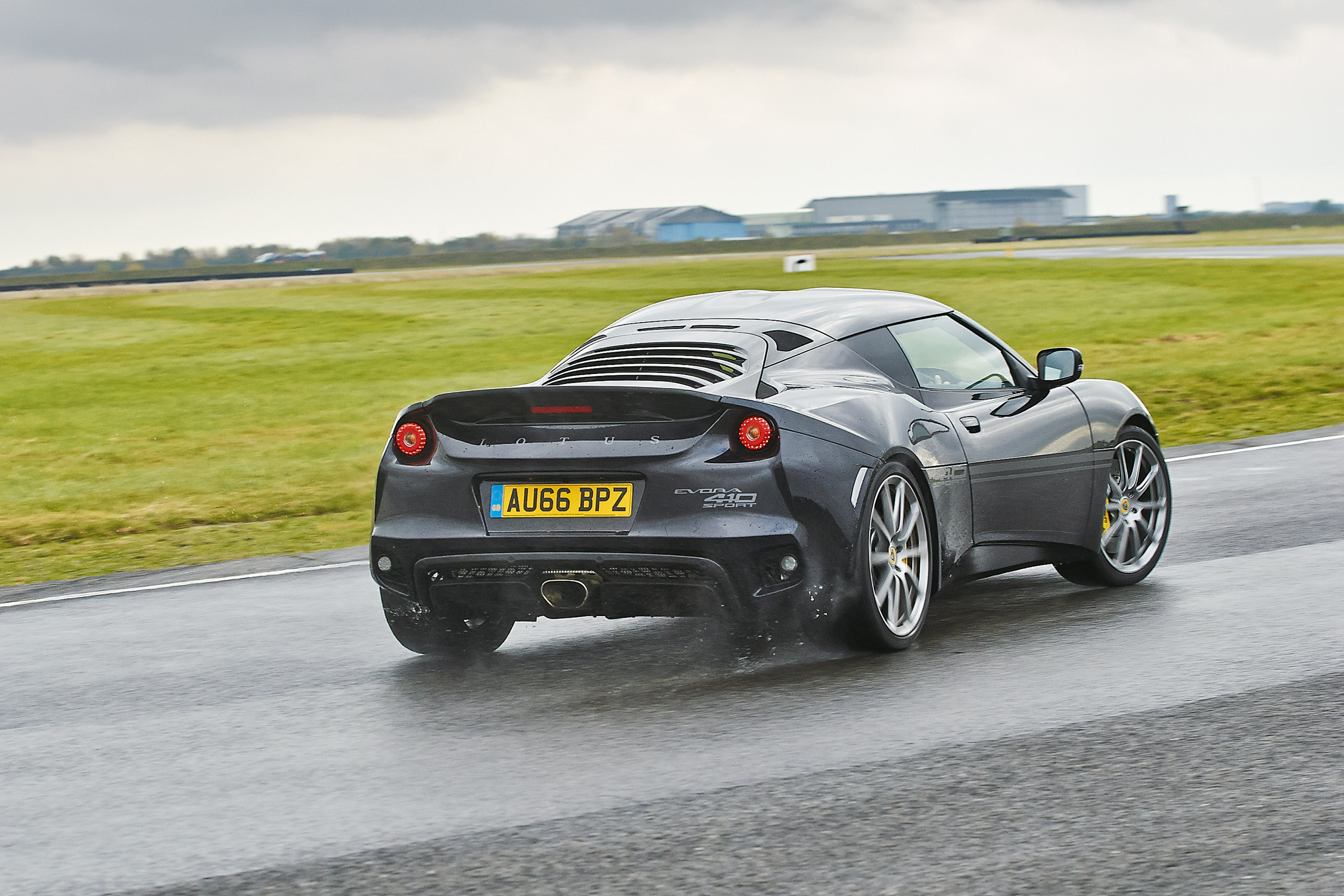 Lotus Evora Sport 410 - rear three quarter