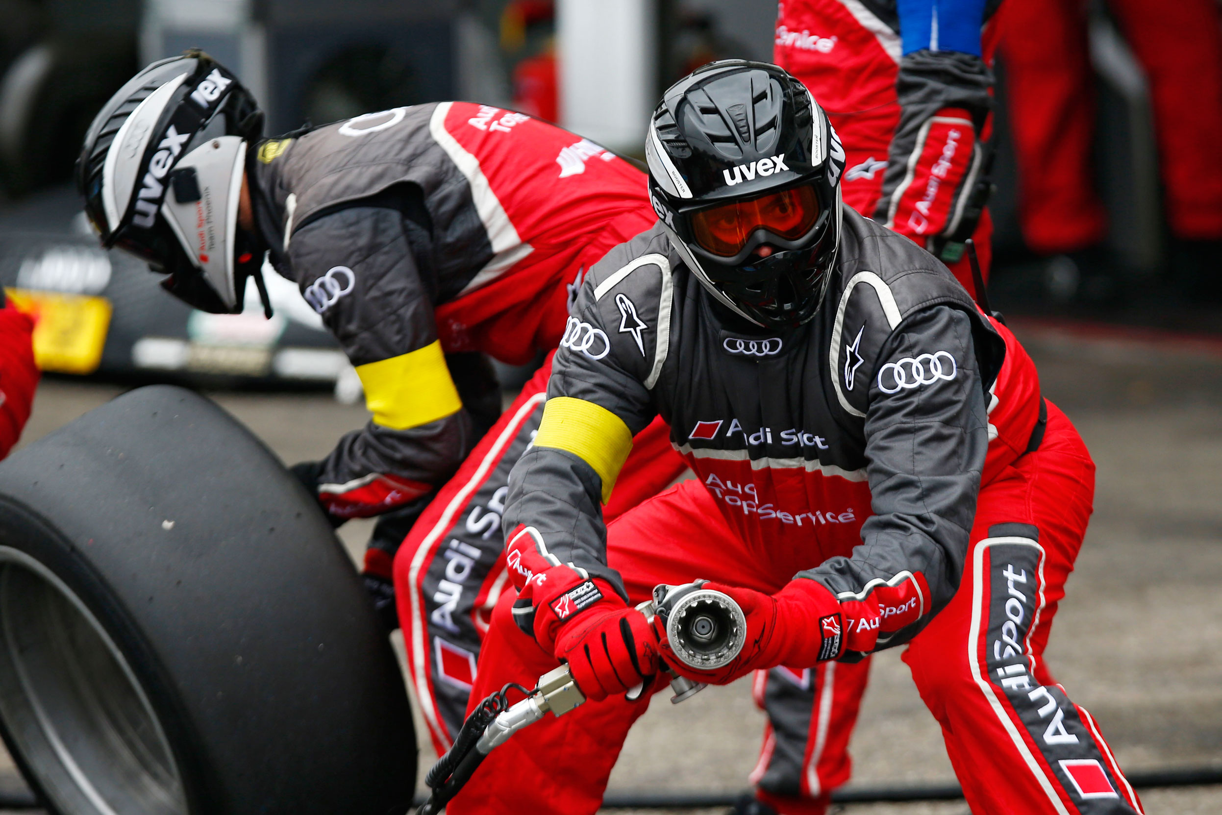 Audi DTM pit crew
